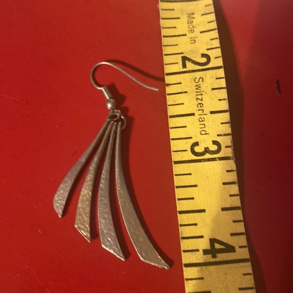 Vintage 2 tone earrings - Picture 2 of 3